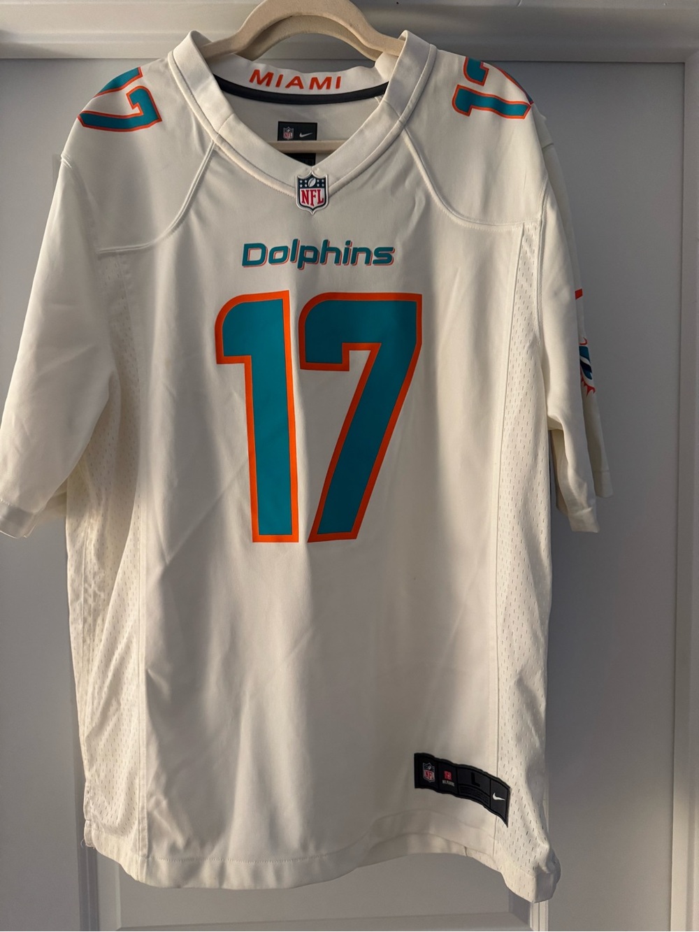 Nike White Miami Dolphins #17 Jersey